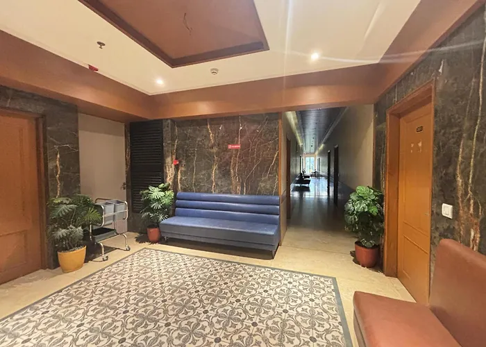 Hotel: The Hub Link