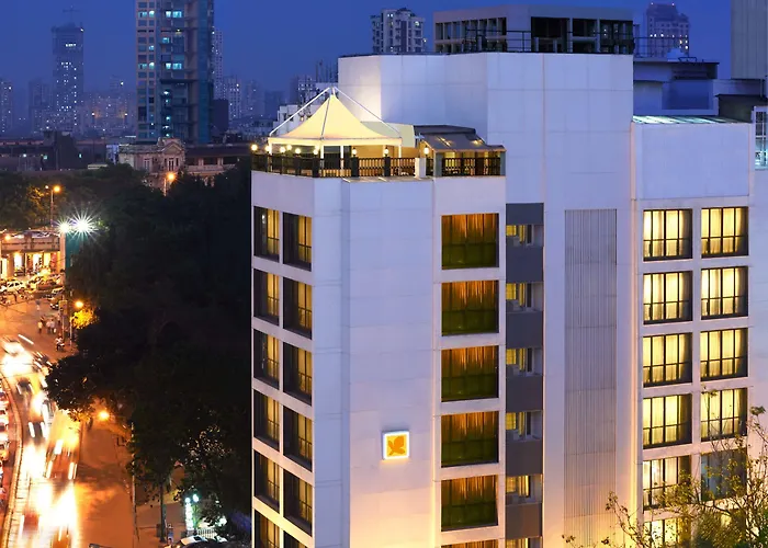 Resort: The Shalimar Hotel, Kemps Corner